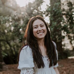 caitlin-headshot